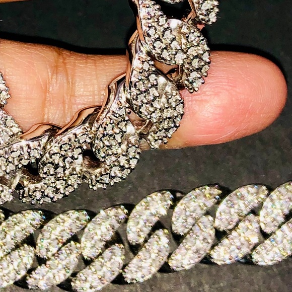 COPY - Men’s real diamond Miami Cuban link chain.… - Picture 3 of 9